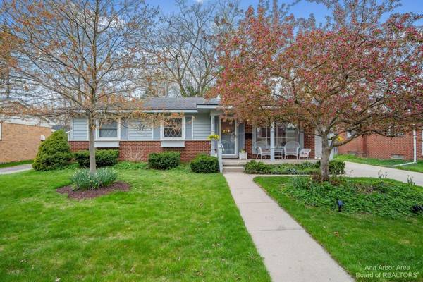 2416 Darrow Drive, Ann Arbor, MI 48104