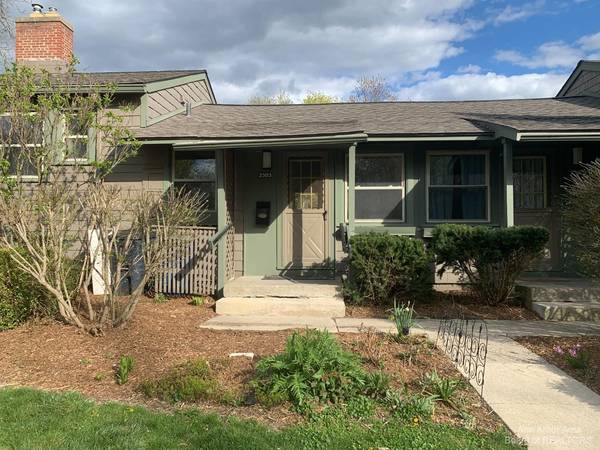 2383 Parkwood Avenue #10, Ann Arbor, MI 48104