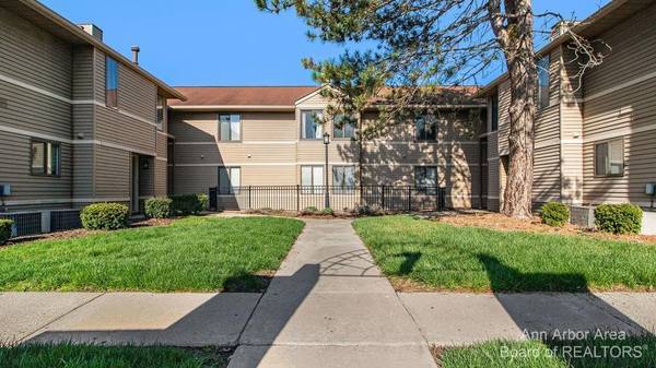 Ann Arbor, MI 48104,275 Briarcrest Drive #181