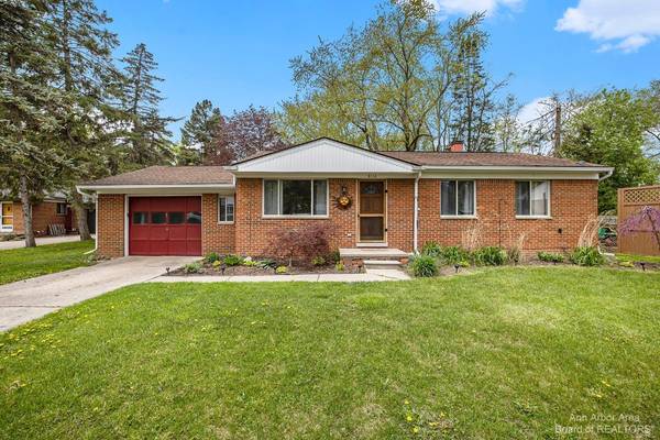 3110 Fernwood Avenue, Ann Arbor, MI 48108