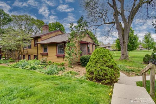 2321 Parkwood Avenue, Ann Arbor, MI 48104