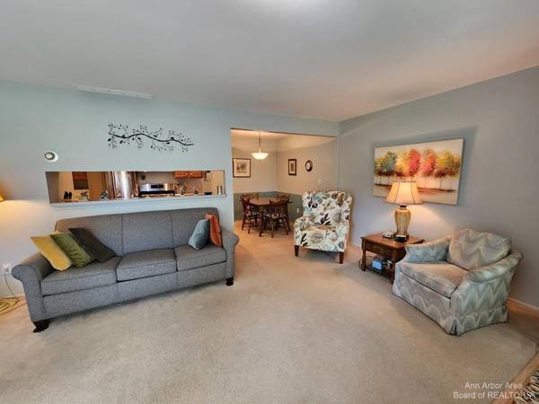 Ann Arbor, MI 48104,2614 Fenwick Court