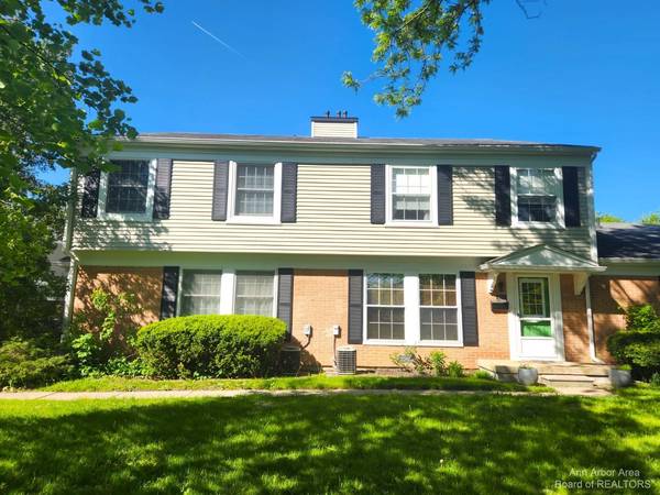 2614 Fenwick Court, Ann Arbor, MI 48104