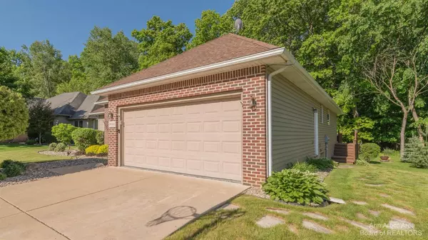 Saline, MI 48176,2085 Chestnut Crescent