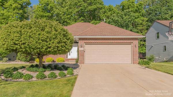 2085 Chestnut Crescent, Saline, MI 48176