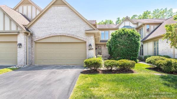 2734 Winter Garden Court, Ann Arbor, MI 48105