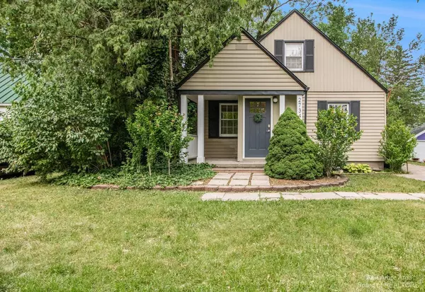 2734 Maplewood Avenue, Ann Arbor, MI 48104