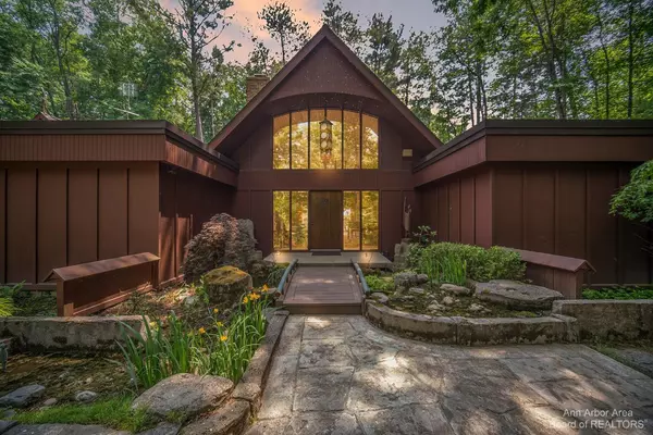 Ann Arbor, MI 48103,2755 Parkridge Drive