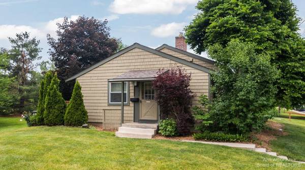 3430 Oakwood Street, Ann Arbor, MI 48104