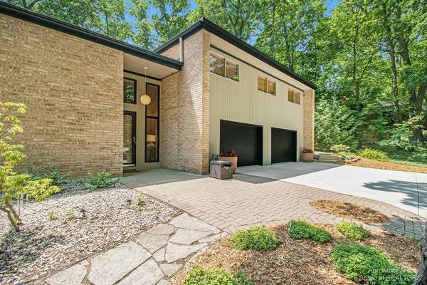 2270 Glendaloch Road, Ann Arbor, MI 48104