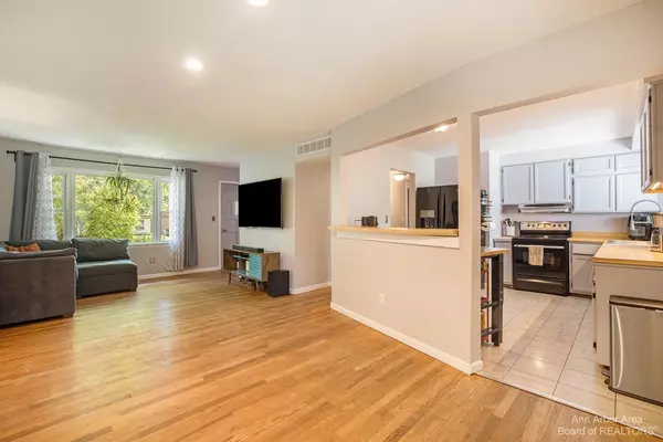 Van Buren, MI 48111,46942 Lauren Court