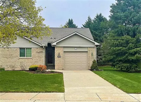 22190 Quail Run Circle #1, South Lyon, MI 48178