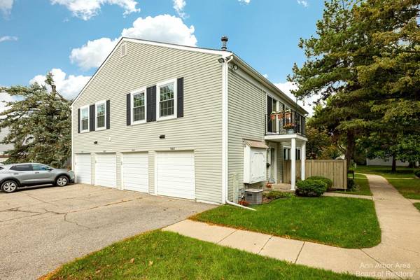 2718 Glenbridge Court, Ann Arbor, MI 48104