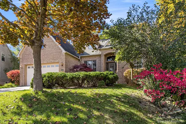 228 Hunters Trail,  Ann Arbor,  MI 48103