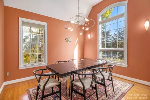 Ann Arbor, MI 48103,228 Hunters Trail