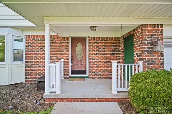 Lansing, MI 48917,120 Chanticleer Trail