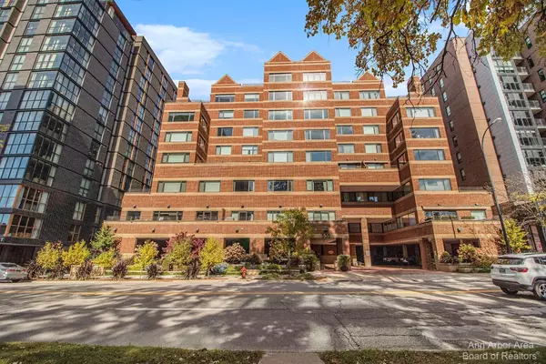 Ann Arbor, MI 48104,505 E Huron Street #707