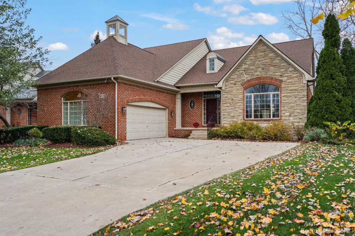 Ann Arbor, MI 48108,2470 Winged Foot Court