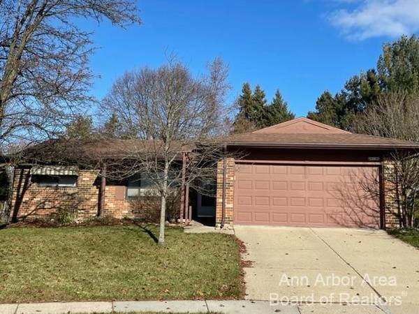 419 Glenbrook Court, Saline, MI 48176