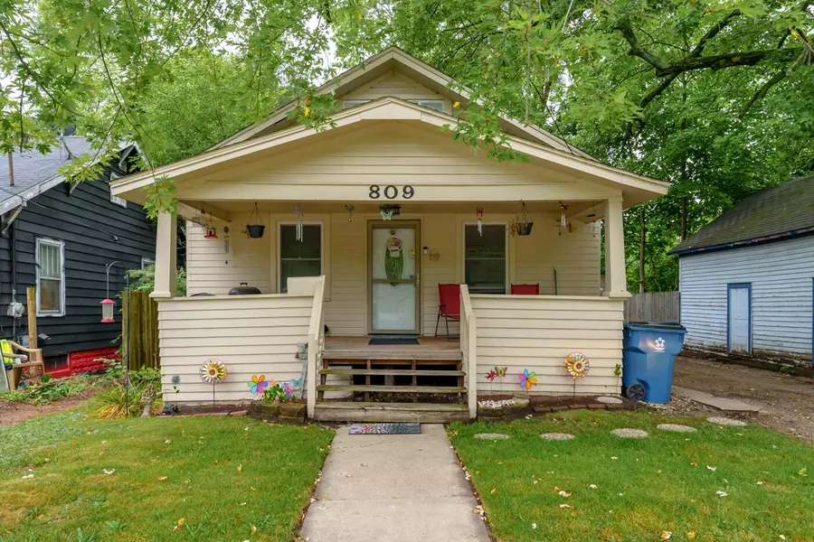 809 Wallace Avenue, Kalamazoo, MI 49048