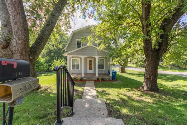 2141 Benton Avenue, Kalamazoo, MI 49008