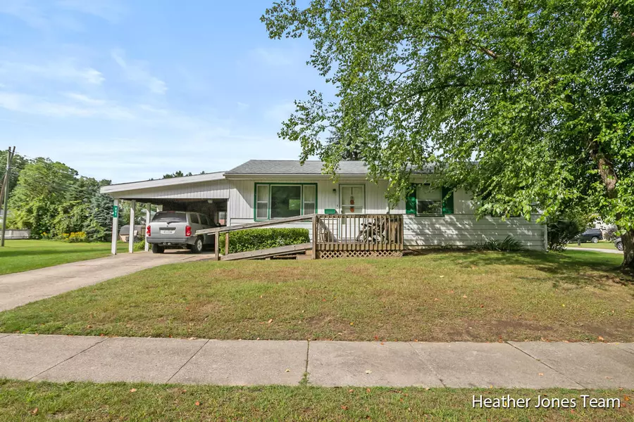 801 S Tana Street, Greenville, MI 48838