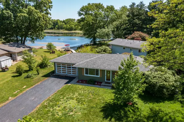 12936 Bayview Drive, Vicksburg, MI 49097