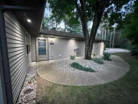 18718 Lawrence Drive, Stanwood, MI 49346