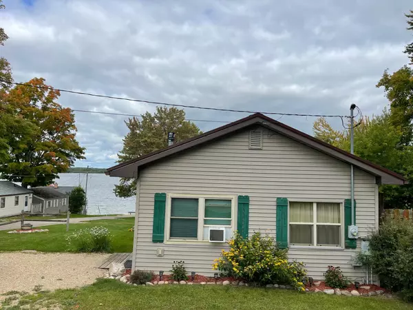 19200 3rd Street, Chippewa Lake, MI 49320