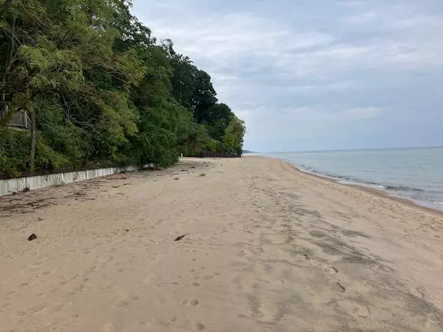 Coloma, MI 49038,6084 Dune Path