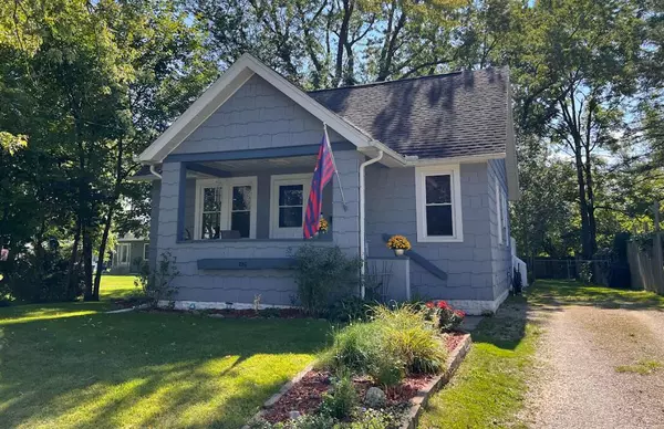 2213 Logan Avenue, Kalamazoo, MI 49008