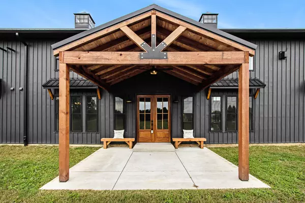 Paw Paw, MI 49079,40502 52nd Avenue