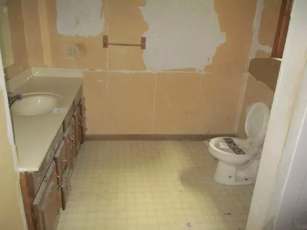 Benton Harbor, MI 49022,91760 Pitcher Drive