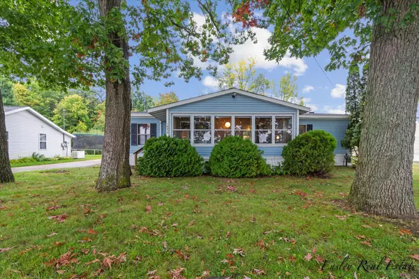 Gowen, MI 49326,16434 Bass Lake Avenue