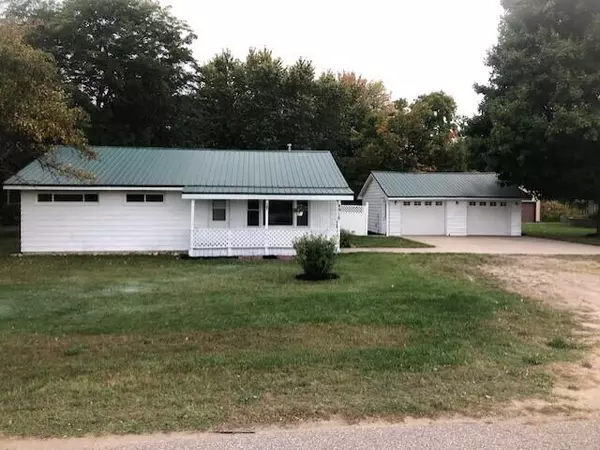 4915 S Green Avenue, Fremont, MI 49412