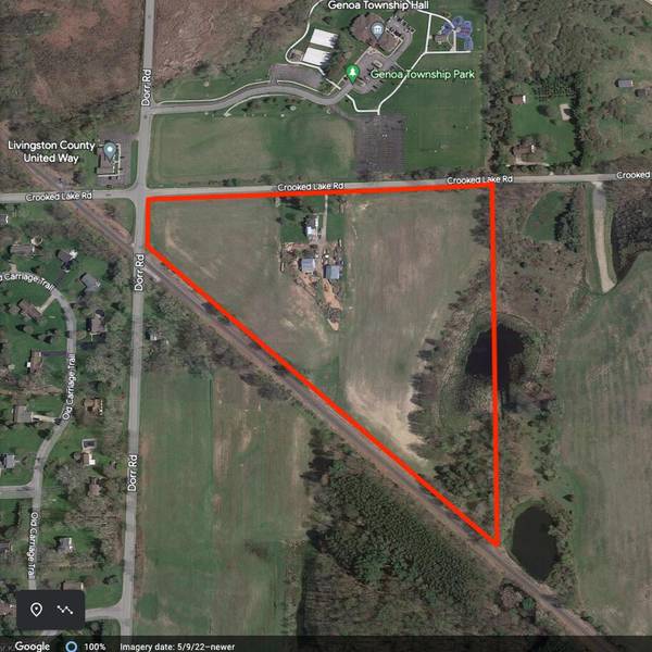 6132 Crooked Lake Rd Road, Brighton, MI 48116