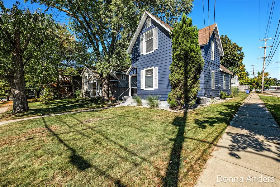 1143 Hazen SE Street, Grand Rapids, MI 49507