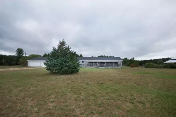 506 N Ferris Avenue, White Cloud, MI 49349