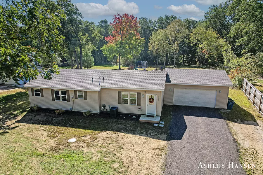 13100 Old 14 mile NE Road, Greenville, MI 48838