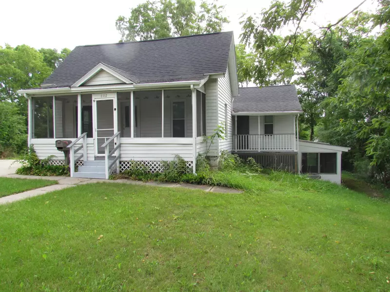 802 S Lafayette Street, Greenville, MI 48838