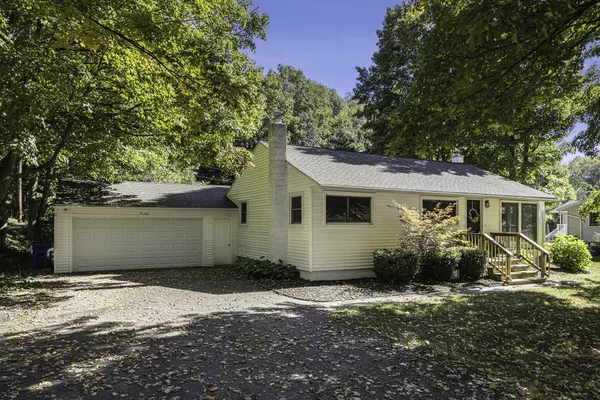 51461 County Road 665, Paw Paw, MI 49079