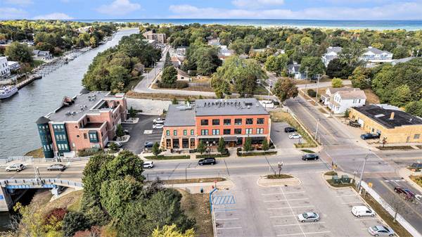 86 Washington Street #5, Manistee, MI 49660