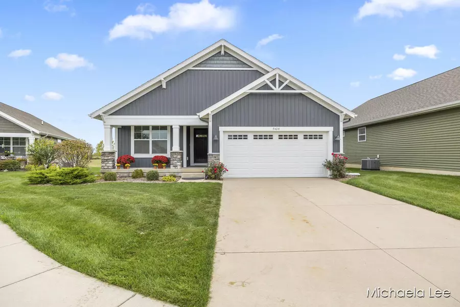 7424 Hometown SE Court, Caledonia, MI 49316