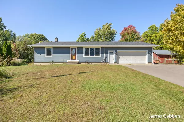 3034 10th Street, Wayland, MI 49348