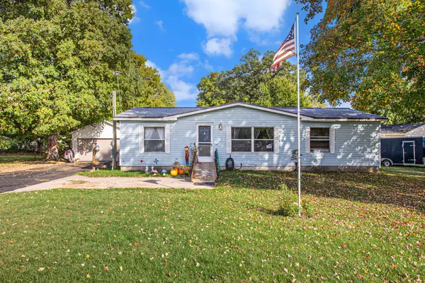 419 S Capital Avenue, Athens, MI 49011