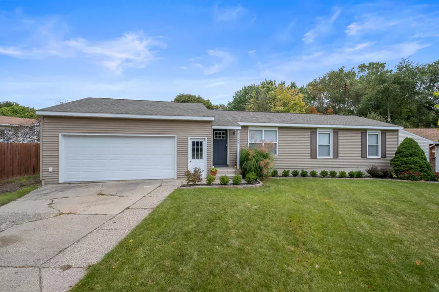 1856 Junewood SE Court, Lowell, MI 49331