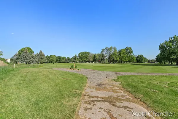 Hudsonville, MI 49426,1189 Gleneagle Trail #37