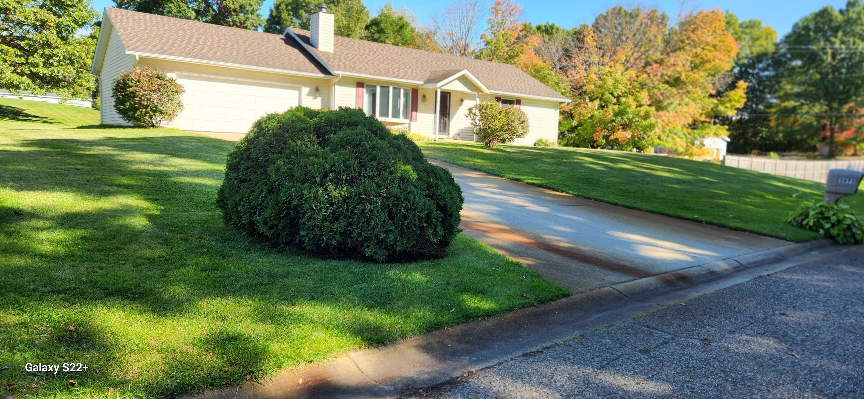 5975 Aster Drive, Battle Creek, MI 49014