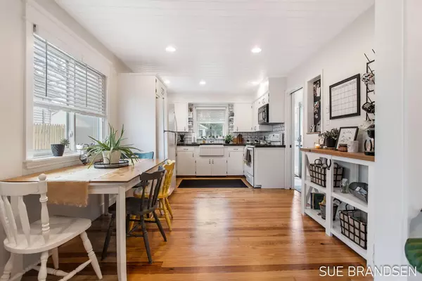 Holland, MI 49423,28 W 27th Street