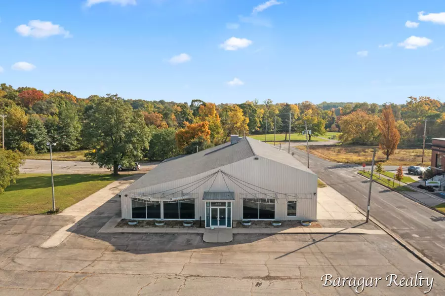600 N Lafayette Street, Greenville, MI 48838